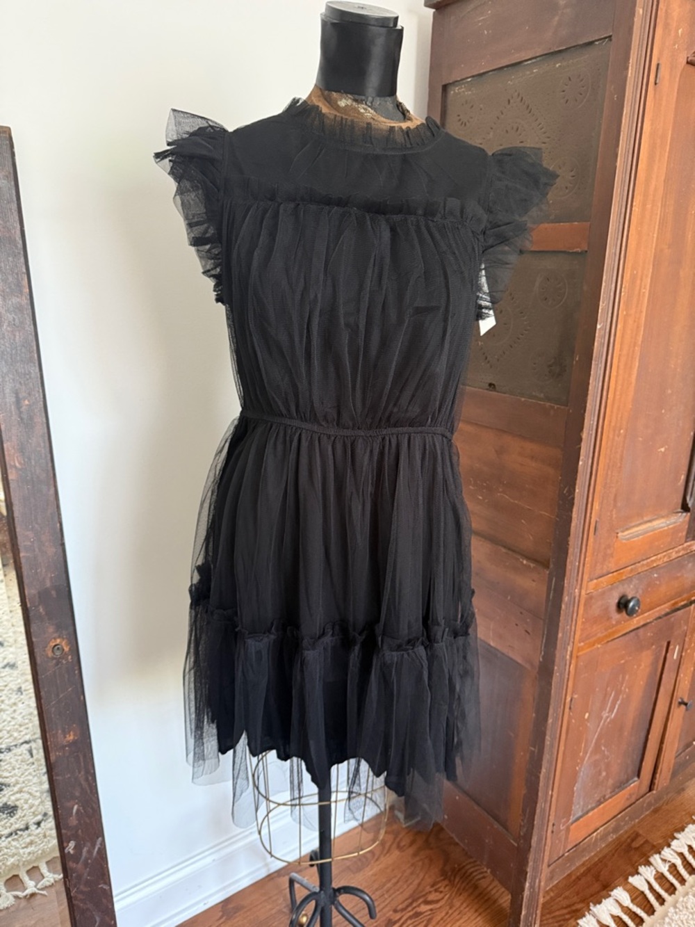 Elegant Black Mini Tulle Dress with Ruffle Details